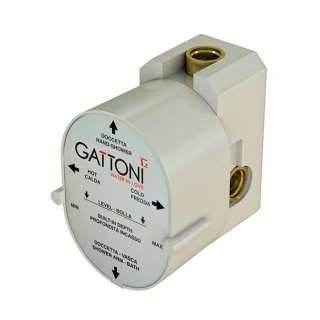 Gattoni GBOX Универсальная монтажная коробка под встраиваемый смеситель для душа с 2-мя выходами, входы 1/2, цвет хром (SC0550000cr)