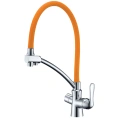 Смеситель Lemark Comfort LM3070C для кухни в хромированном корпусе с оранжевой вставкой - миниатюра фото 1