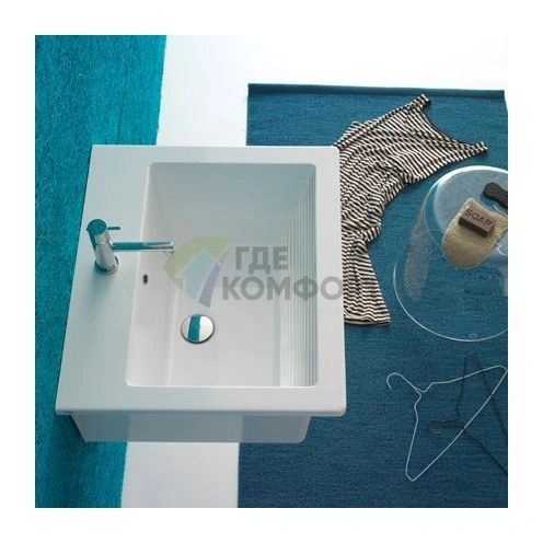 Хозяйственная раковина GLOBO Forty3 60x50 см белая с переливом и креплением - фото 1