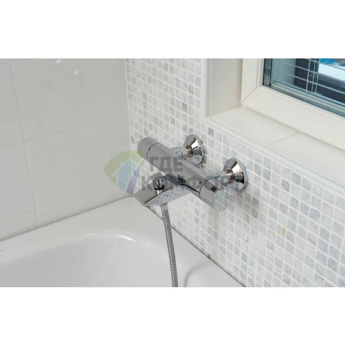 Термостат Oras Cubista 2875U: Идеальная температура для душа и ванны - фото 2