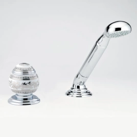 THG MARQUISE BLANC DECOR PLATINE Смеситель на борт ванны на 2 отв, прогрессивный, без излива, с ручным душем, ручки белые, декор платина, цвет хром (A7G-A02-6532/60A)