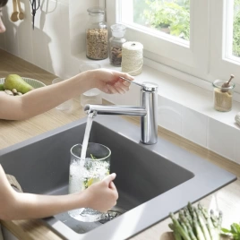 Hansgrohe Zesis M33 Кухонный смеситель150 1jet, цвет хром (74802000)